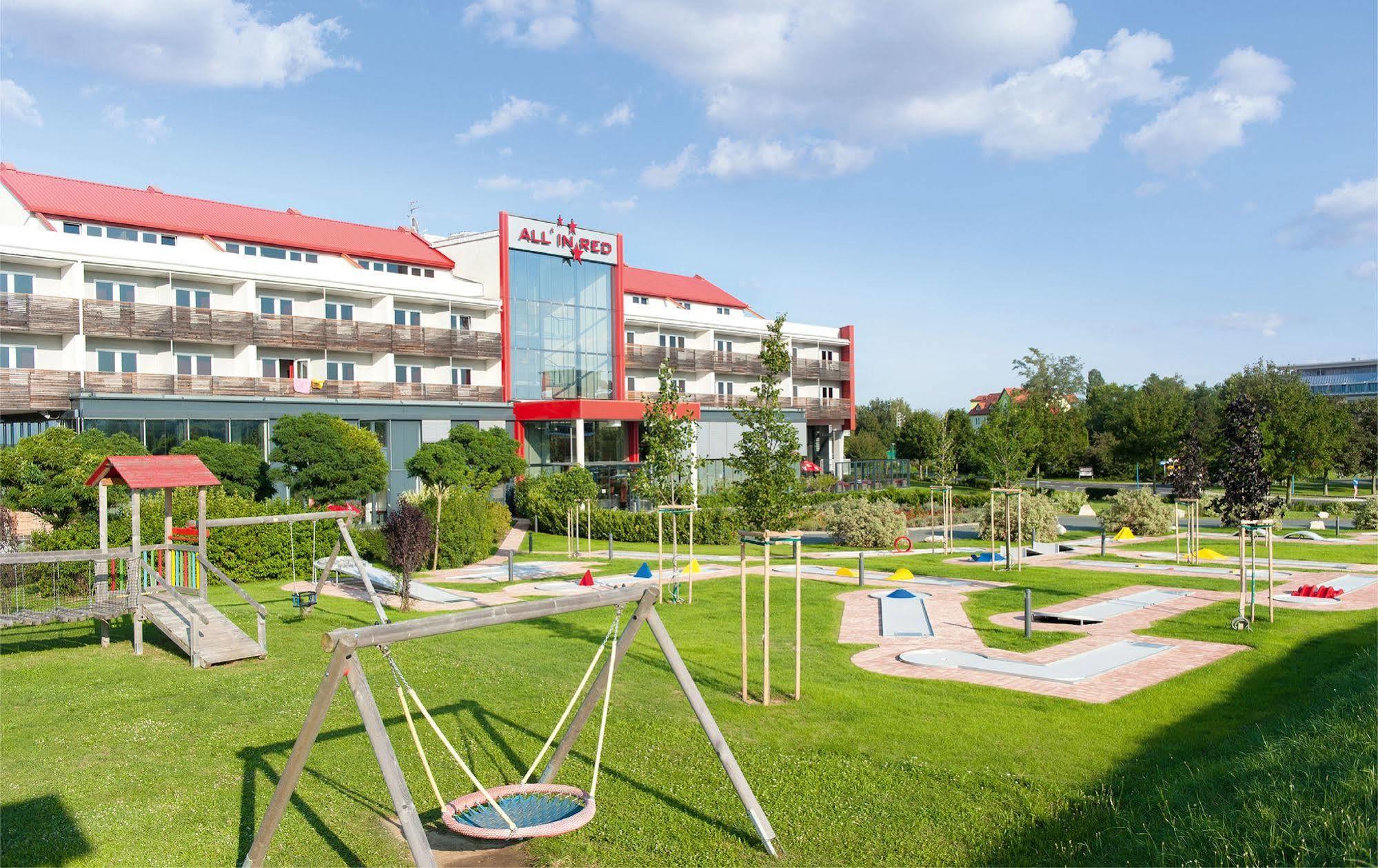 All In Red Thermenhotel Lutzmannsburg Zewnętrze zdjęcie